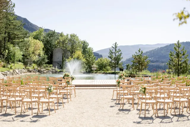 Ceremony set facing the pond and the Haute-Provence hills