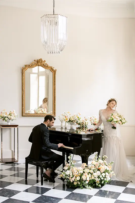 Réception mariage Provence - Ambiance musicale au piano dans un domaine d'Aix-en-Provence